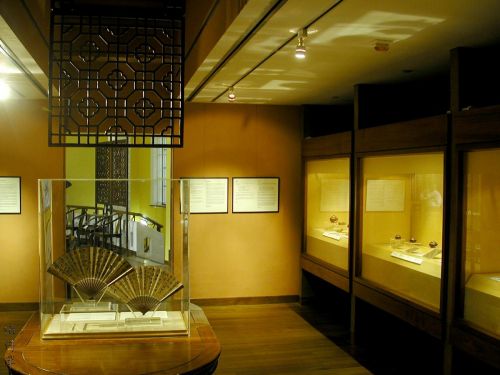 “Tea, Wine and Poetry-Qing Dynasty Literati and Their Drinking Vessels” Exhibition, University Museum and Art Gallery, University of Hong Kong, 12 Jan to 4 Feb 2006